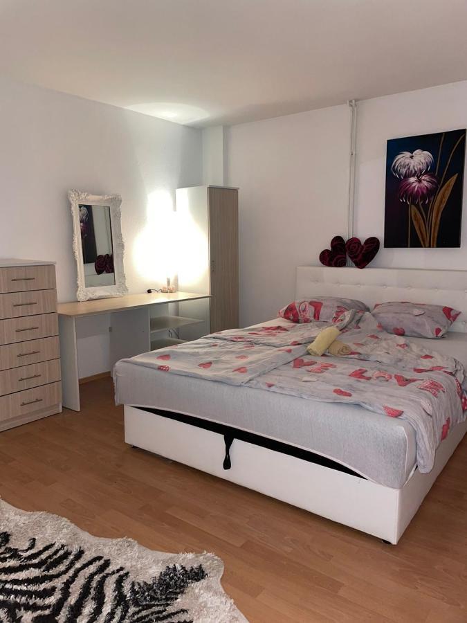 Apartman City Apartment Тузла Екстериор снимка