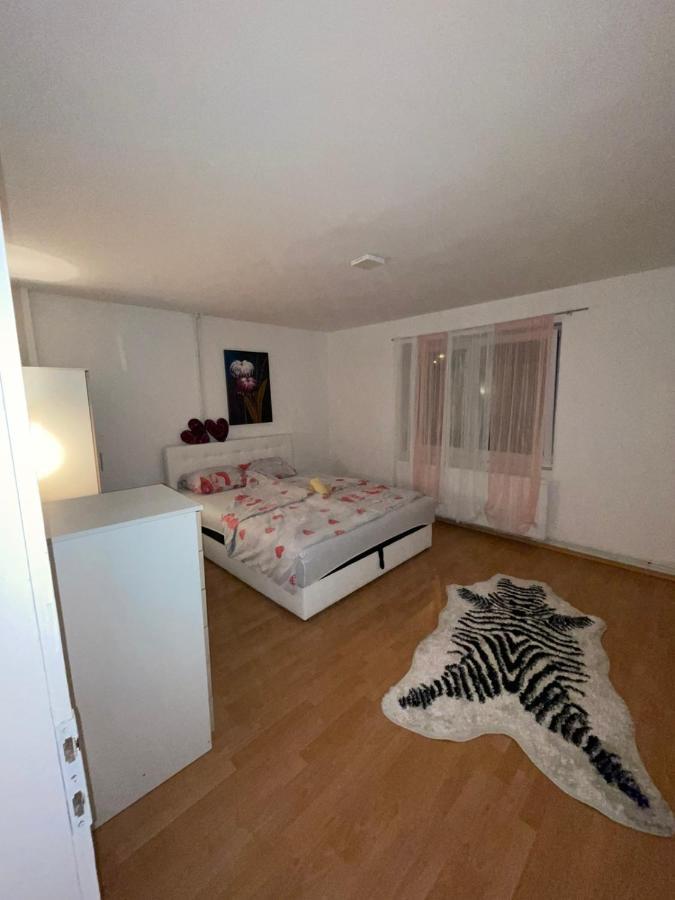 Apartman City Apartment Тузла Екстериор снимка