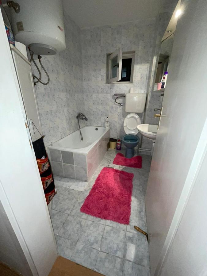 Apartman City Apartment Тузла Екстериор снимка