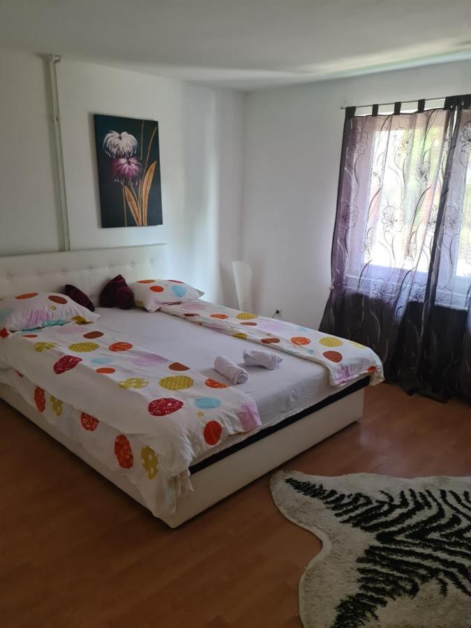 Apartman City Apartment Тузла Екстериор снимка